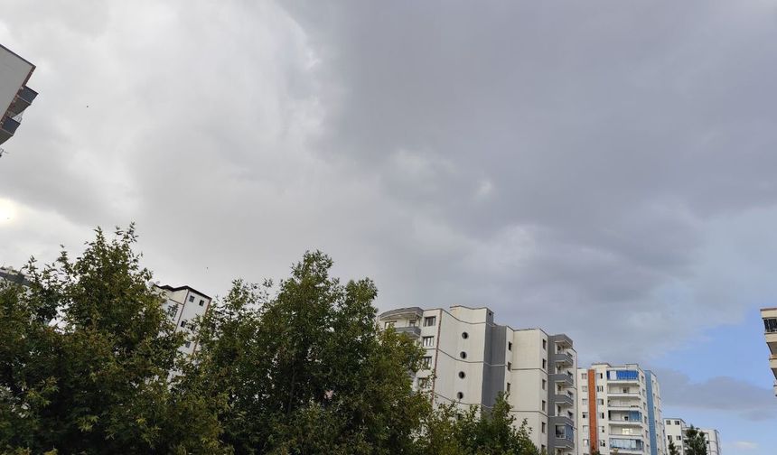 Diyarbakır'da sıcak havanın ardından yağmur sürprizi