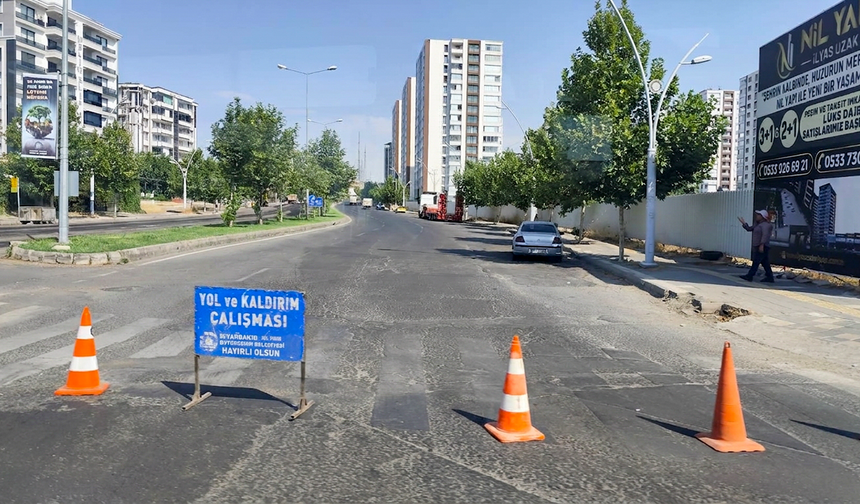 Diyarbakır'da bir cadde daha trafiğe kapatıldı