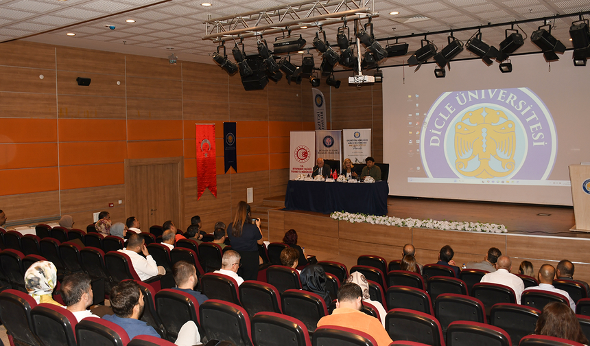 Diyarbakır'da Ahilik kültürü ve meslek etiği paneli düzenlendi