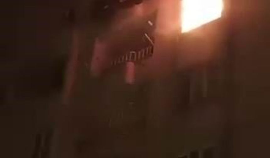 Diyarbakır'da 8 katlı apartmanda yangın