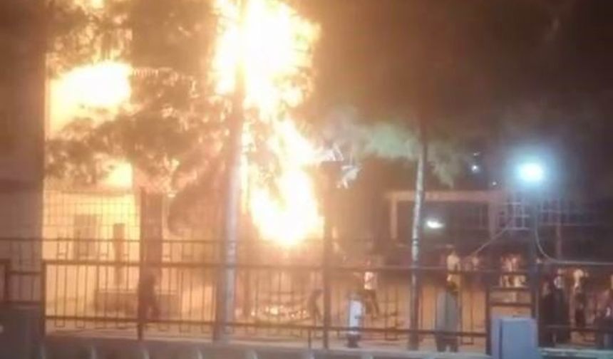 Diyarbakır'da havai fişekler faciaya davetiye çıkardı