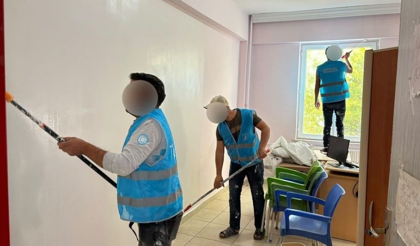 Kilis'te denetimli serbestlik yükümlüleri okulları yeni döneme hazırladı