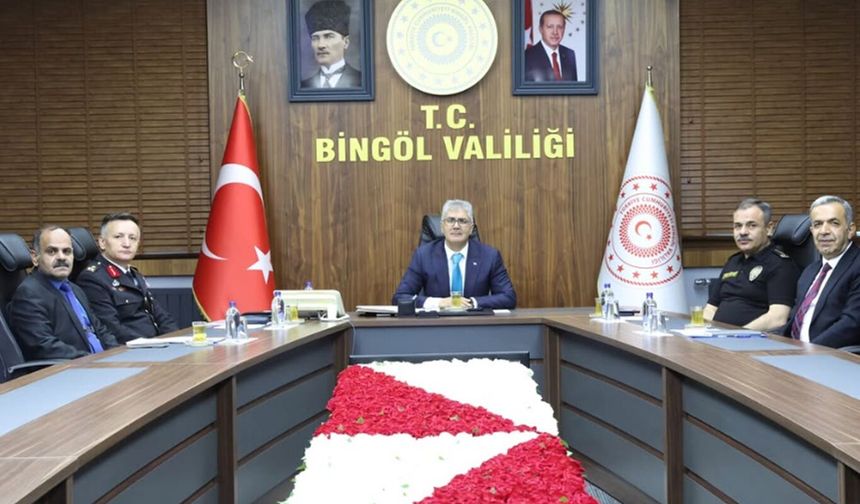 Bingöl Valisi Çelik, üniversite ve yurt güvenliği toplantısına katıldı