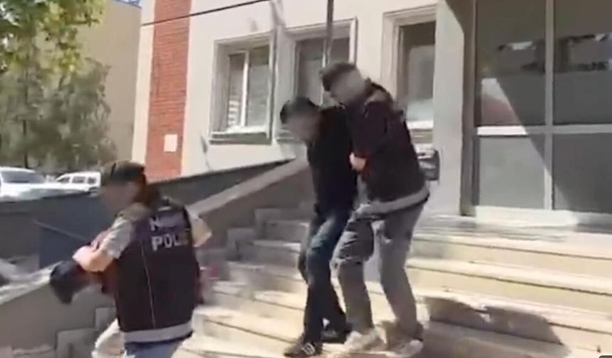 Diyarbakır'da araçtan 56 kilo toz esrar çıktı: 2 gözaltı