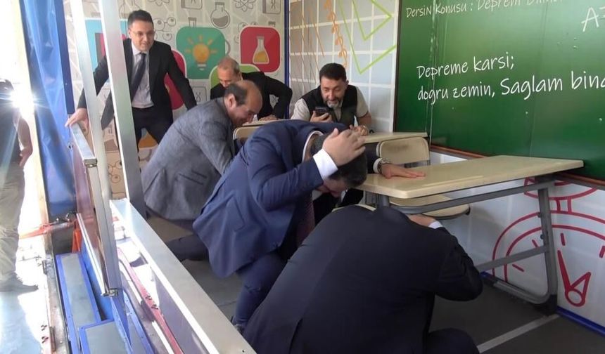 Diyarbakır'da "Depremi başlatıyoruz" dediler! 25 dakika sonra gerçek deprem oldu