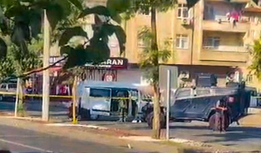 Diyarbakır’da bomba paniği: Şüpheli paket fünyeyle patlatıldı