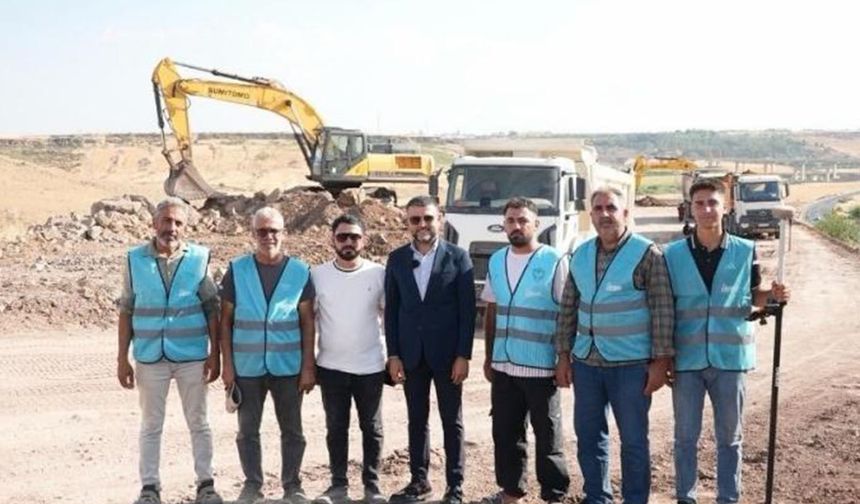 Eğil'de yol yapım çalışması başladı