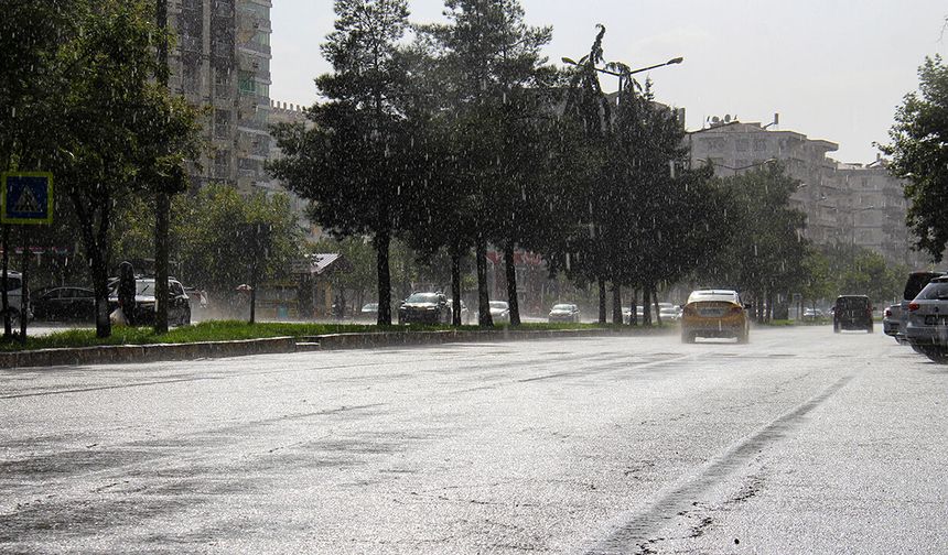 Meteoroloji'den Diyarbakır için kuvvetli yağış uyarısı