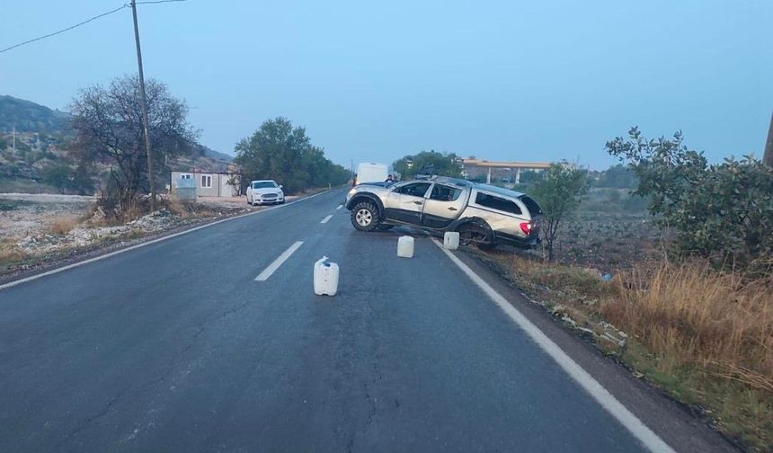 Diyarbakır'da kayganlaşan yol kazaya neden oldu