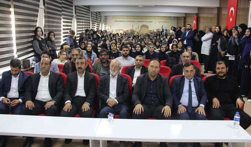Diyarbakır'da 'İmam Hatipliler Haftası' programı düzenlendi