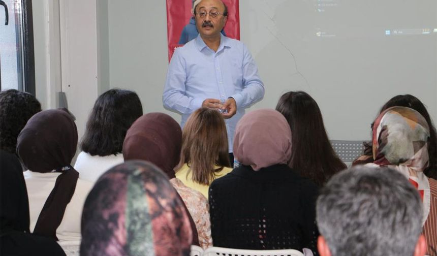 Diyarbakır'da otizmle mücadelede farkındalık konferansı