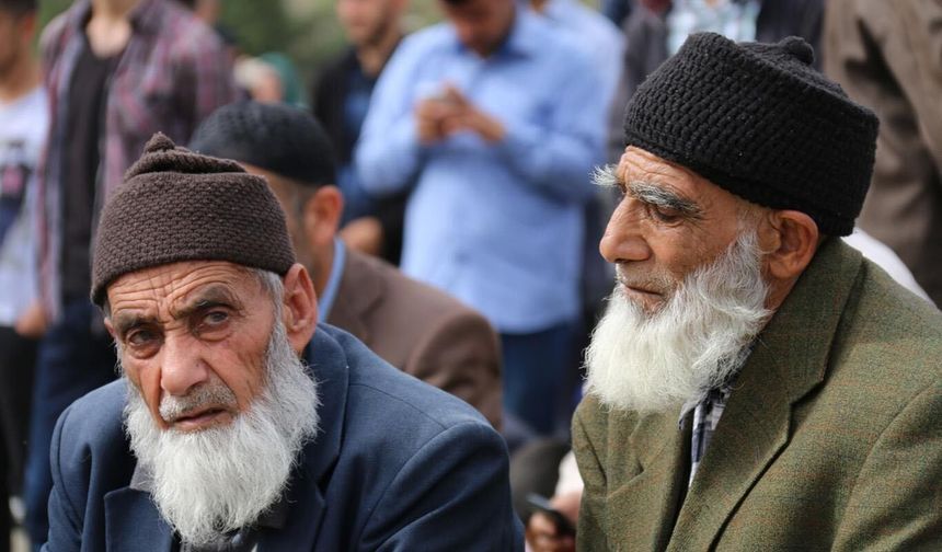 Türkiye'de yaşlı nüfus 9 milyon 583 bin kişiye ulaştı
