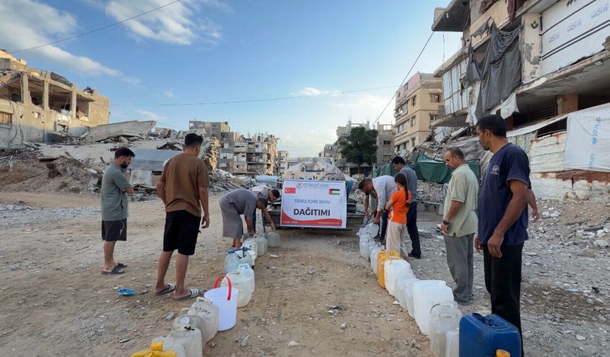 Yetimler Vakfı Gazzeli Mazlumlara içme suyu ulaştırıyor