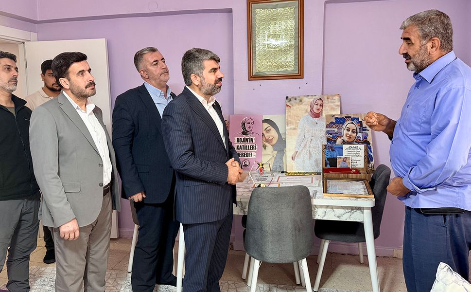 HÜDA PAR heyetinden Rojin Kabaiş'in babasına destek ziyareti