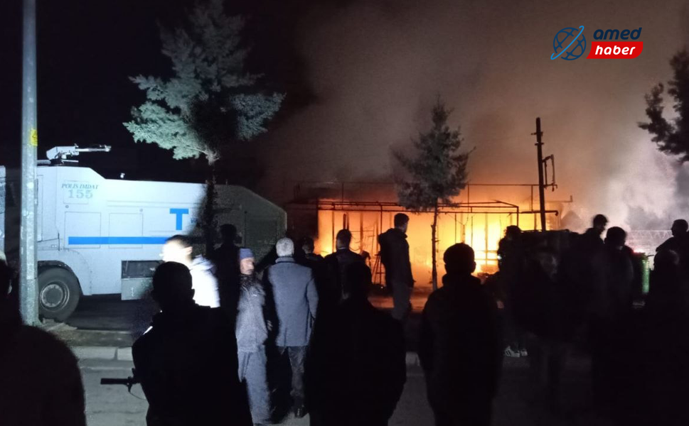 Dicle'de yangın: Bir işyeri küle döndü