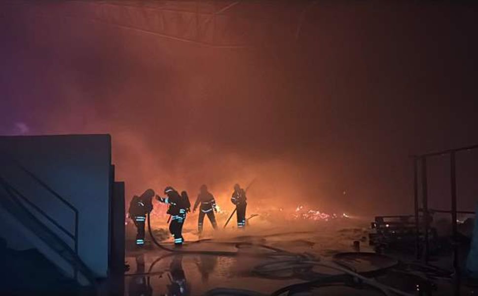 Gaziantep'te büyük yangına müdahale sürüyor