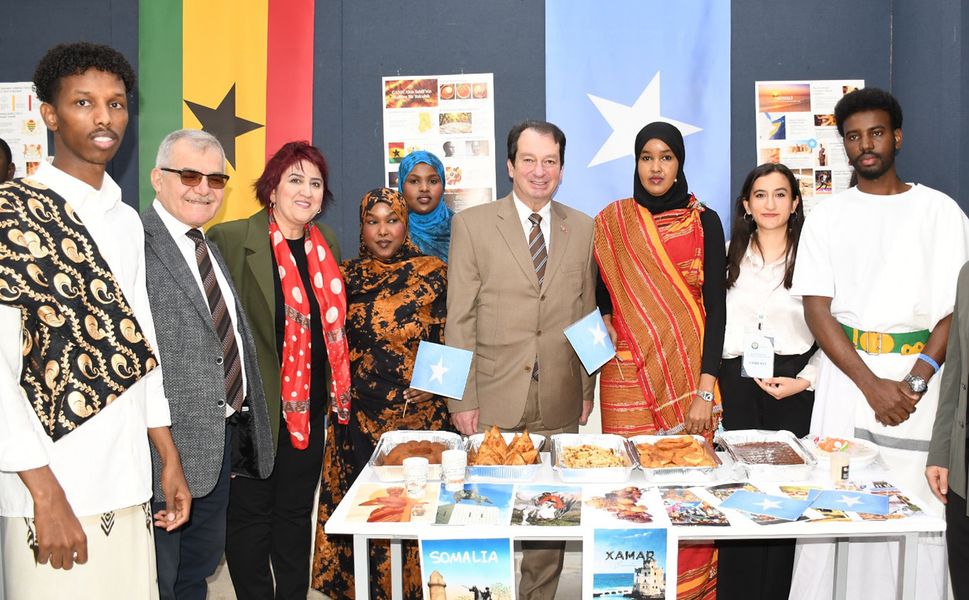 DÜ'de 'Kültür Köprüsü: Dicle'den Dünyaya' etkinliği düzenlendi